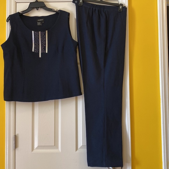 Woman’s dress denim suit size 16. - Picture 2 of 5